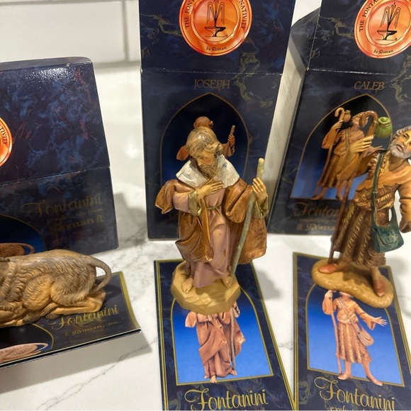 1991-93 The Fontanini Heirloom Nativity 5” Figurines (7) - Picture 13 of 14